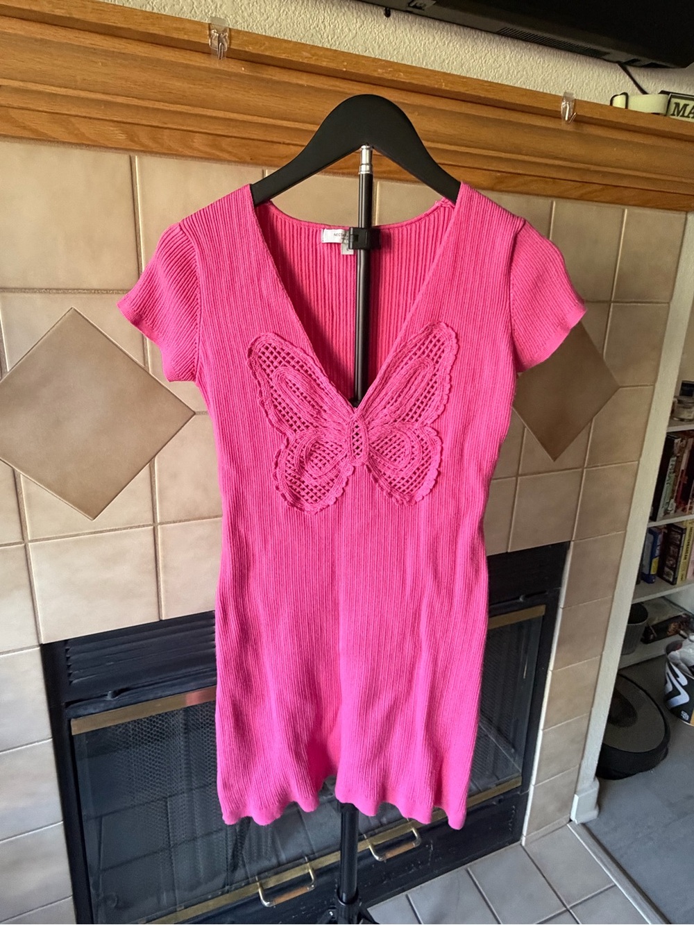 Pink V-Neck Butterfly Knit Dress Nectar Size Large